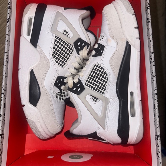 Jordan Air Retro 4 GS Sneakers - White and Gray